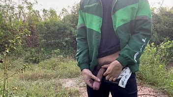 La Polla Dura No Me Permiti Orinar Al Aire Libre Xvideos