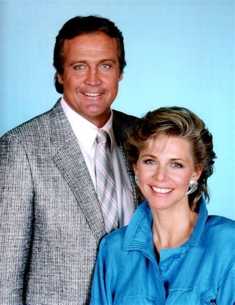 Lindsay Wagner As Jaime Sommers And Lee Majors As Col Steve Austin In