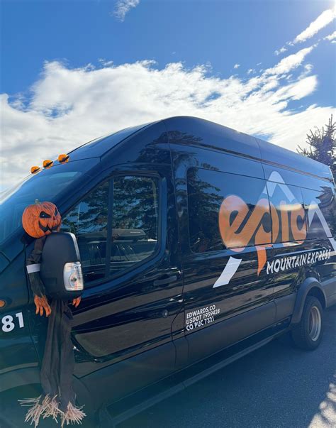 Reliable Airport Transfers with Epic Mountain Express 6