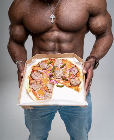 Pizza Delivery Guy - EXOTIQUE MEN