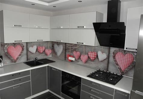 Фартук для серой кухни: с чем должен сочетаться, как выбрать скинали