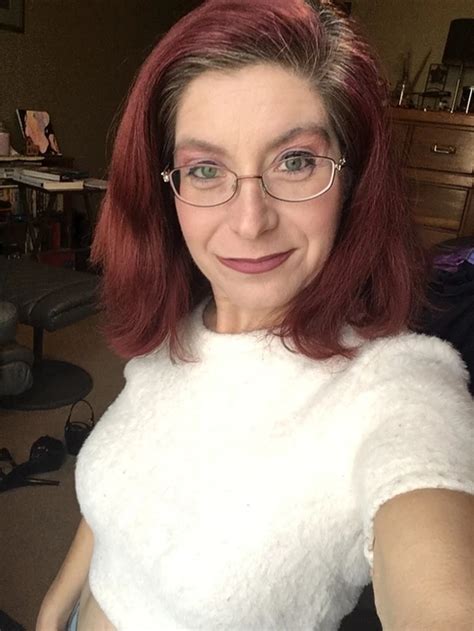 Horny Grandma Lifts Her Skirt And Plays With Pussy Thru Pantyhose Xhamster