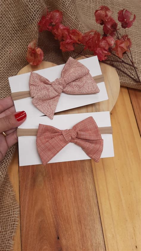 Laço Nozinho na Faxinha para Bebês Meninas nude Elo