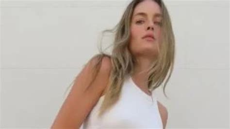 Model Kendal Schuler Shares Bikini Picture Six Days After Giving Birth The Courier Mail