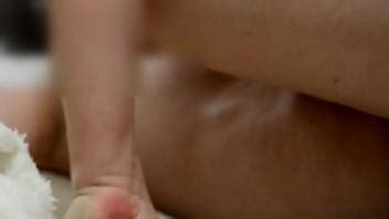 Japonesa casada teniendo sexo gimiendo y corriéndose XVIDEOS