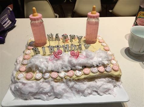 Pin By Julia On Melanie Martinez Melanie Martinez Birthday Cake