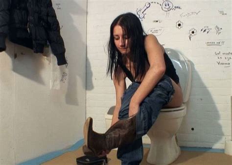 Shirly Pokes Her Twat With Dildo While Sucking Dick Through The Gloryhole AnySex Video