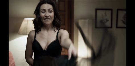 Bienes raíces nude pics page 1