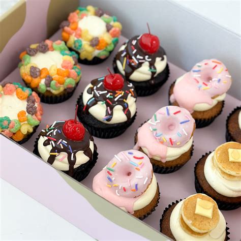 Gourmet cupcakes • Creme Maison Bakery Singapore
