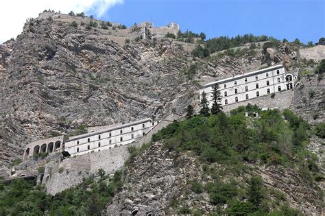 Photos Prises Au Pied Du Fort De Tournoux La Provence En Images