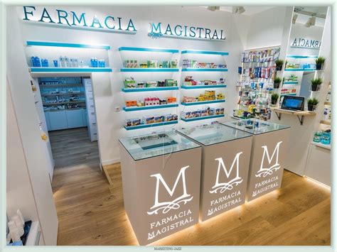 Farmacia Magistral by Marketing Jazz Diseño de farmacias creativas y