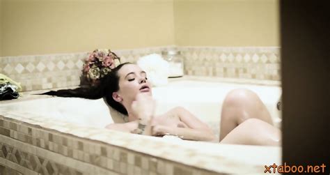 Wicked Brunette Gia Paige With Curvy Tits Enjoys Undressing