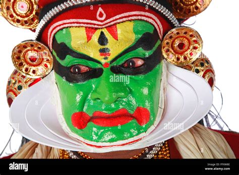 Kathakali masks hi-res stock photography and images - Alamy