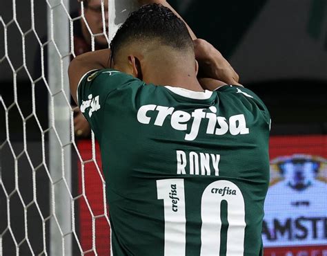 Rony no Palmeiras se não quer chamar de ídolo chame de Rústico