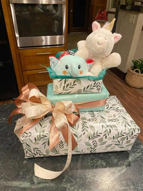 how to make a diaper cake without rolling the diapers