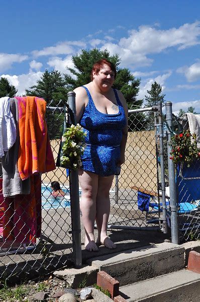 Women With Saggy Tits In Swimsuit Porn Pictures Xxx Photos Sex Images Pictoa