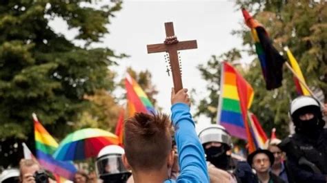 Polonia La Legge Sulle Unioni Civili Entra Nell Agenda Di Governo Gay It