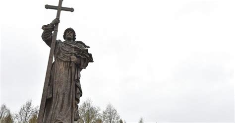 Putin Unveils Controversial Statue Of Saint Vladimir By Kremlin Pulse