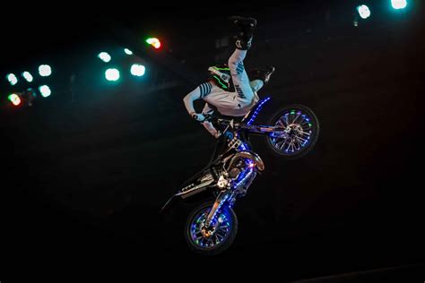 HOT WHEELS MONSTER TRUCKS GLOW PARTY Llega A Madrid Ticketmaster Blog