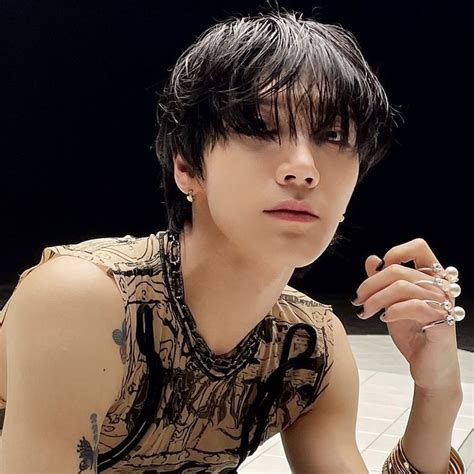 bambi on Twitter ou vc é gay ou vc é gay nao tem outra opçao vc ama gatos e animais num