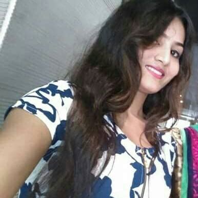 Pallavi Singh Picture Wallpaper Image Gallery Beautiful Photo Hot Pics And Bold Picture