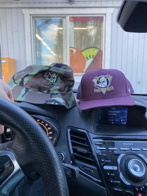 Got some new hats for the upcoming summer : r/AnaheimDucks