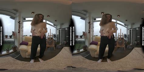 Fresh Face Josie Does Rainy Day First Time Dildo Masturbation Vr Porn Video Vrporn