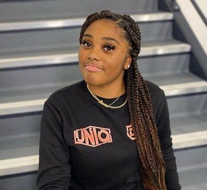 What S Raeee Babe Net Worth Raeee Babe Bio Boyfriend Height Parents Popular Videos Babes