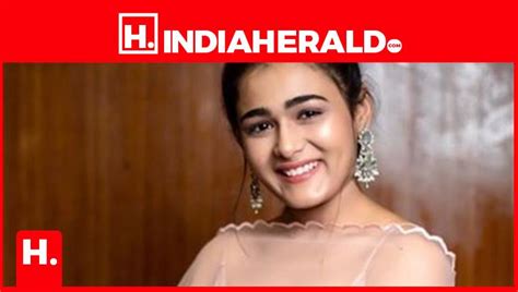 Sizzling Hot Shalini Pandey Latest Photos Set 1