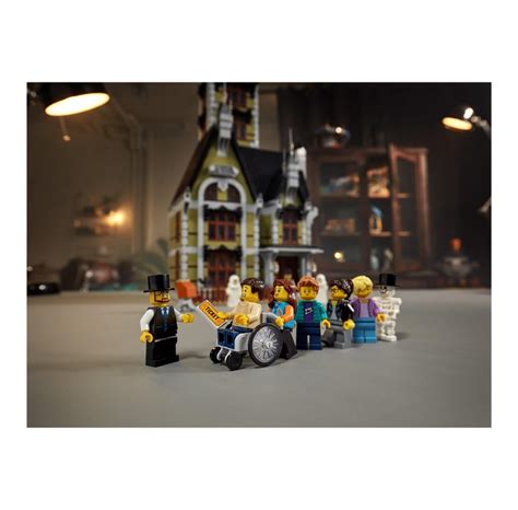 LEGO Icons 10273 Spøgelseshus i forlystelsespark Haunted House
