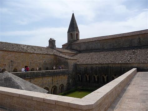 Abbaye Du Thoronet Abbaye Romane Cistercienne Commune Flickr