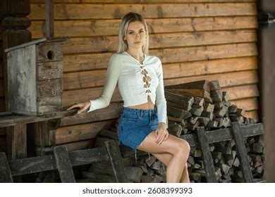 Young sexy blonde women résultats 935 mille dimages libres de droits de photos de stock et