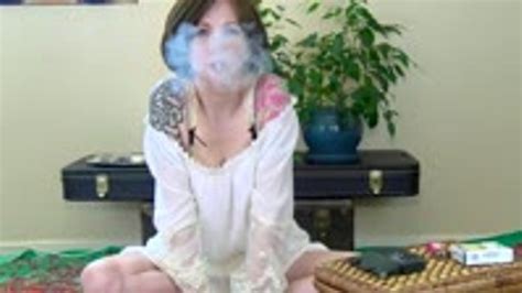 Puff Puff Dangle Mrs Mischief Gorgeous Milf Smoking And Cigarette Dangling Mrs Mischief