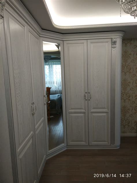 Выполненный проект - Угловой шкаф из массива ясеня — Фабрика мебели ...