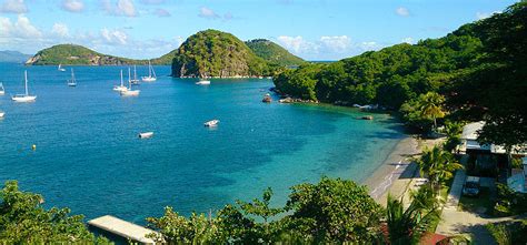 {:ru}Гваделупа вчера и сегодня{:}{:ua} Гваделупа вчора і сьогодні{:}