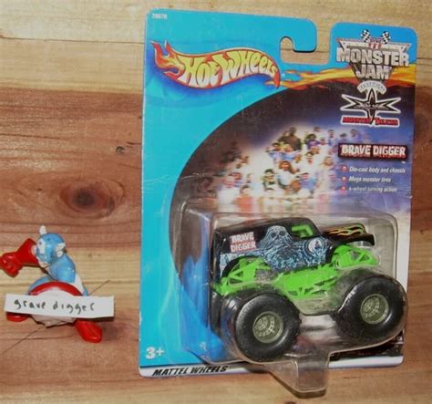 Hot Wheels Grave Digger Monster Jam Monster Truck X Moul Sous Pression Neuf Dans Son