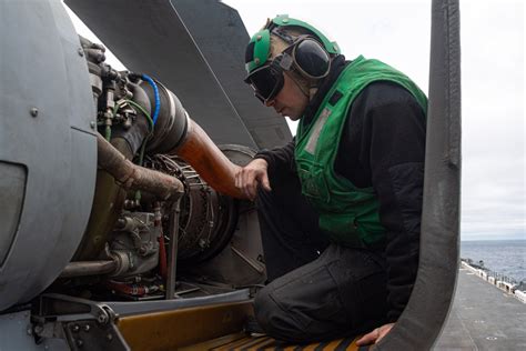 Dvids Images Helicopter Sea Combat Squadron Conducts Maintenance