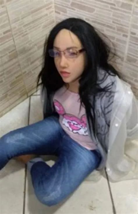 Brazilian Gang Leader Tries To Escape Rio Prison By Dressing Up As His Daughter Irish Mirror