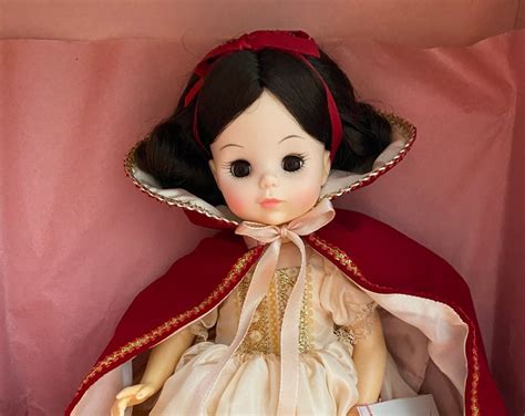 Madam Alexander Snow White Doll In Pretty Red Cape Original Box 2556 Etsy