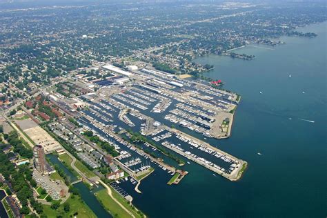 St. Clair Shores Harbor in St. Clair Shores, MI, United States - harbor