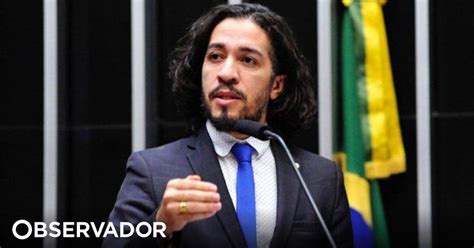 Brasil Deputado Gay Abandona O Pa S Ap S Receber Amea As De Morte Observador