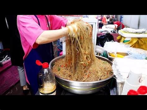 Original nude cheese gimbap Korean Street Food 백종원이 극찬한 2 500원짜리 원조 누드 김밥 광장시장 잡채 원조 누드치즈