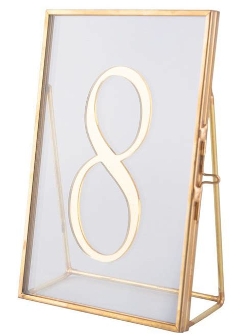 Рамка золотая с номером стола