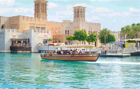 Local riders praise the taxis 12 drivers for being polite 6