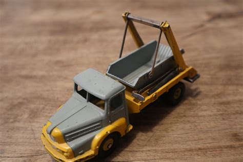 Amazon - A - Dinky Toys France Unic benne Marrel N° 38A...