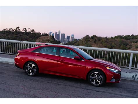 2022 Hyundai Elantra: 134 Exterior Photos | U.S. News