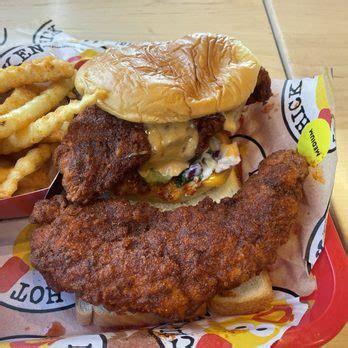 DAVES HOT CHICKEN Updated May Photos Reviews E Auto Pkwy Escondido