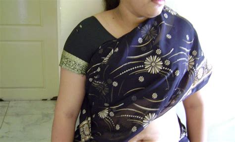 Backo Back Hot South Indian Aunty Saree Stripping And Exposes Her Boobs