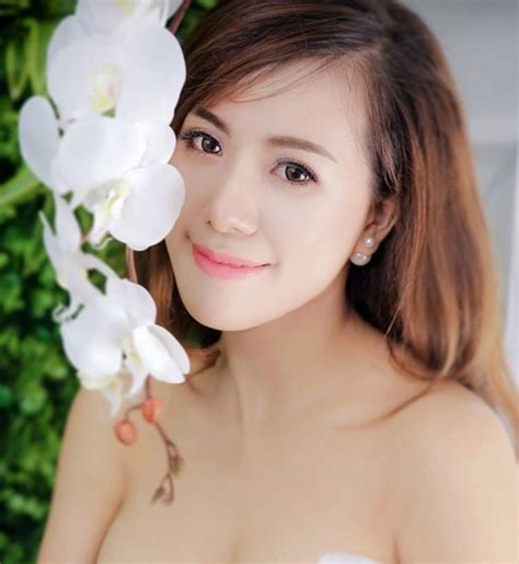 Dàn hot girl ngực khủng Việt gây bão mạng năm ấy giờ ra sao