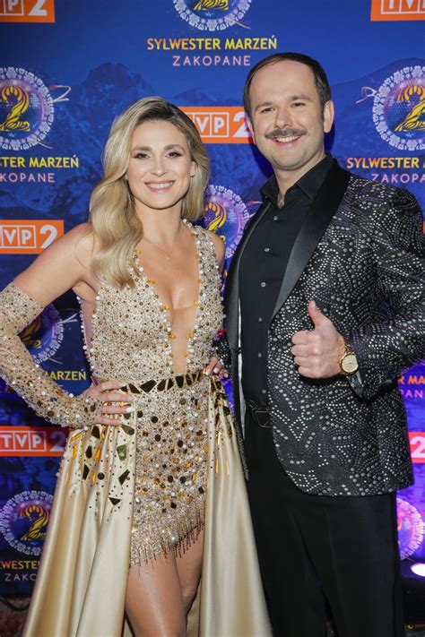 Kajra eksponuje wdzięki na rajskiej plaży Żona Sławomira zachwyca figurą w skąpym bikini